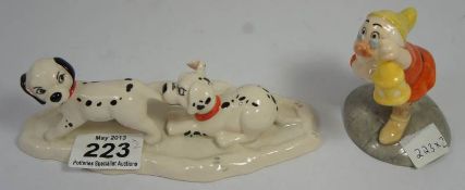 Royal Doulton 101 Dalmations Tableau Figure, - Lucky and Freckles on Ice DM10 and Snow White Doc