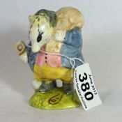 [ C2623R3/89/0 ] Beswick Beatrix Potter Figure Tommy Brock BP3a (small eye patch, spade handle out)