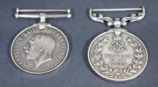 Pair of WW1 Medals, Bravery in the Field, issued to 806587 GNR A Gregory R.F.A