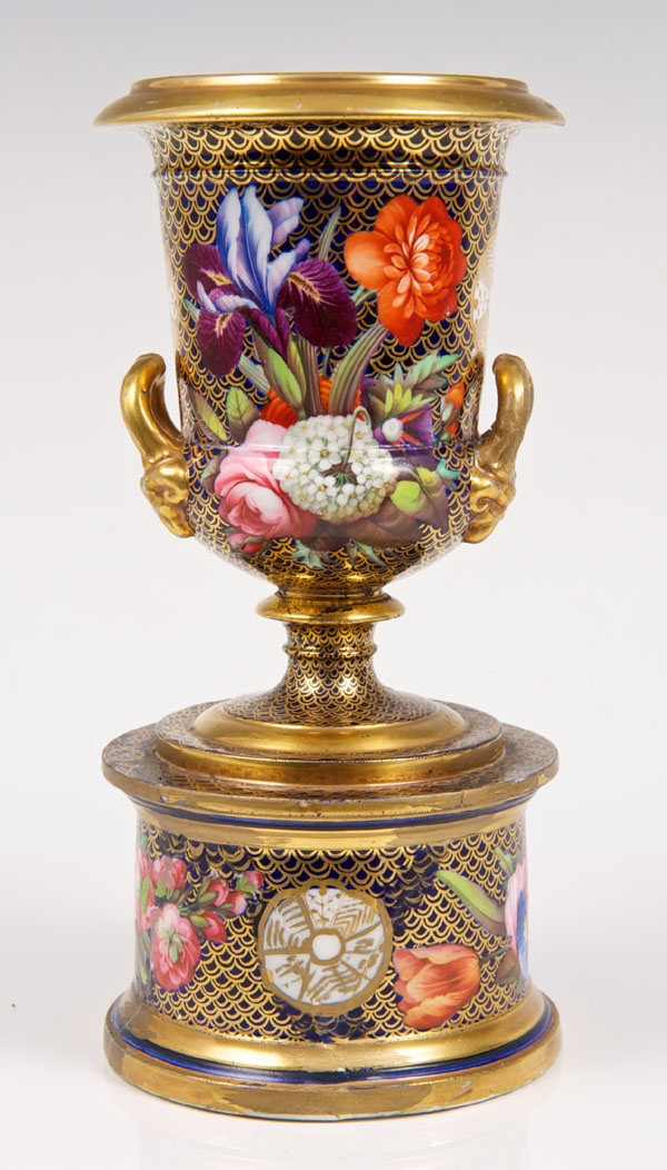 Spode campana-shaped vase, circa 1815 - 1820, raised on a circular plinth and finely decorated in