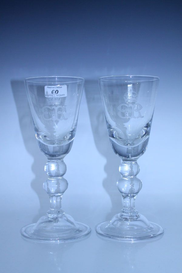 Pair 1930s King Edward VIII commemorative glass goblets with engraved crowned ER VIII ciphers and