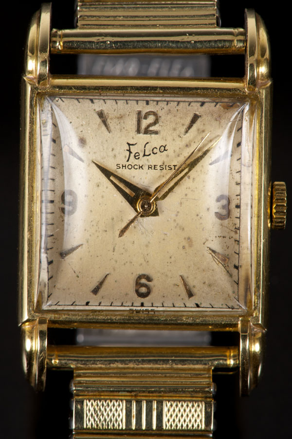 1950s gentlemen's Felca gold (18ct) wristwatch with mechanical wound seventeen jewel shock resist