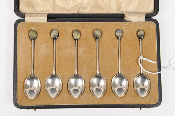 Set of six 1920s silver coffee spoons with horn terminals (Birmingham 1923), maker - W. H. H., 9.2cm