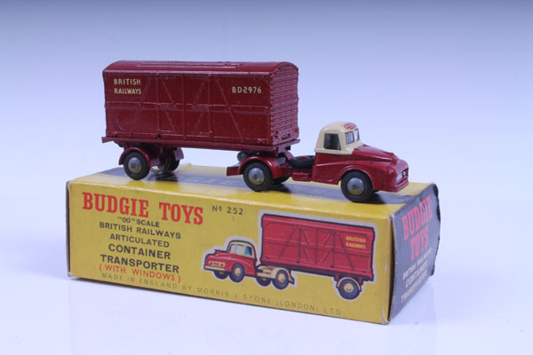 Budgie British Railways Articulated Container Transporter no. 252, boxed