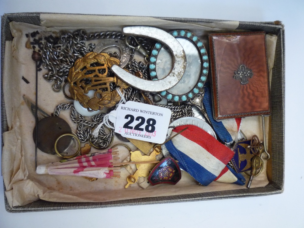 A BOX OF MISCELLANEOUS ITEMS, to include a 9ct bar brooch, silver etc