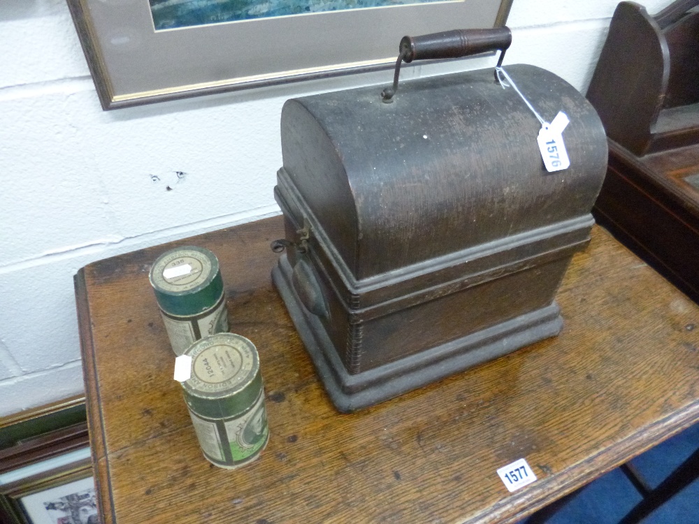 AN EDISON FIRESIDE PHONOGRAPH, combination type, serial no. 21033, model A and two Edison Amberol