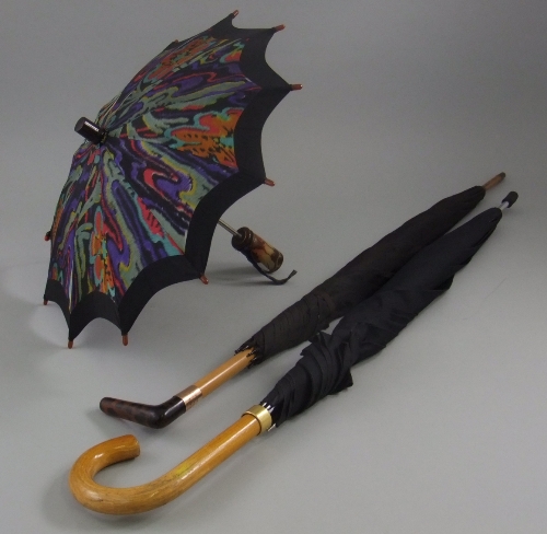 A nine carat gold mounted umbrella, possibly by Charles Cooke, London, c.1900, with faux