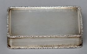 A modern silver snuff box, hallmarked London 1966, maker’s mark of Padgett & Braham Of rounded