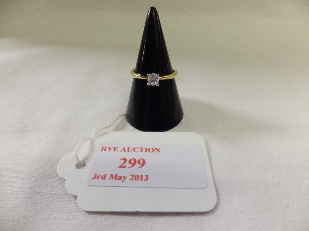 An 18ct gold single solitaire diamond ring .25ct, size L