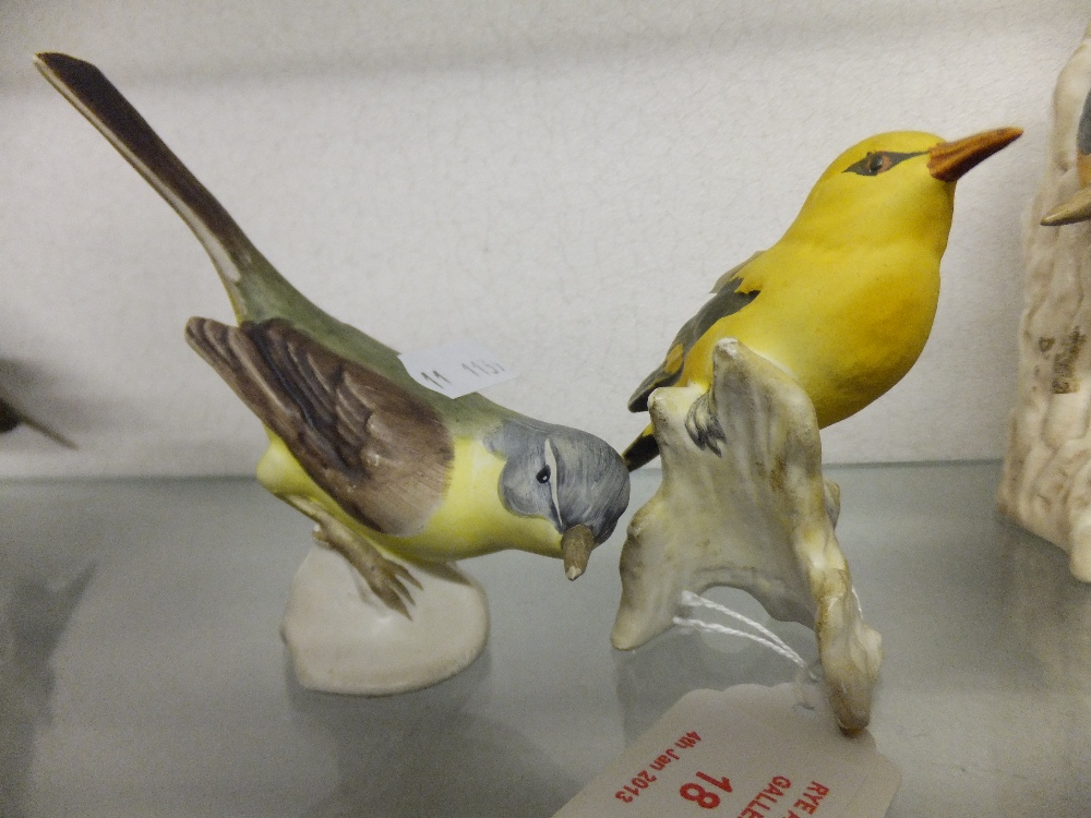 Two Goebel bird figurines 'Yellow Wagtail' and 'Goldhammer'