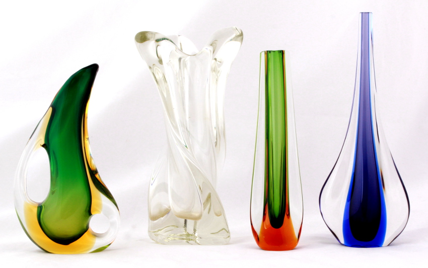 Property of a gentleman - two Murano sommerso cased glass vases, the taller 10.6ins. (27cms.)