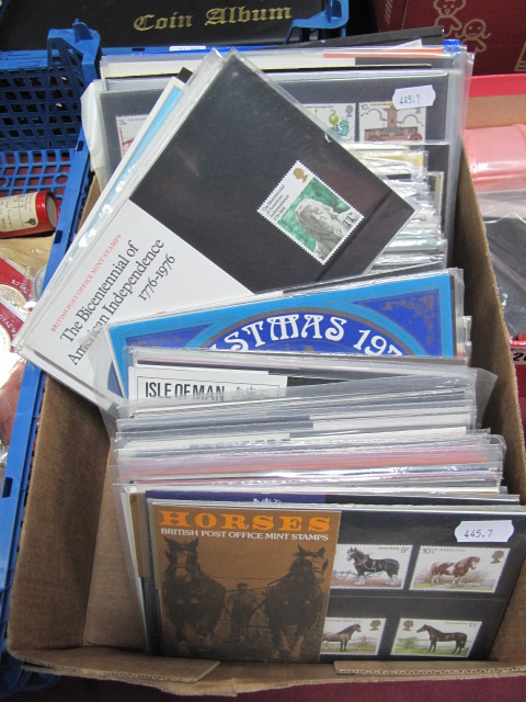 Approximately Two Hundred GB Presentation Packs from the 1970`s - 1980`s, together with a small