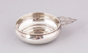 Irish silver dish Dublin 1979. 10 cm. diameter