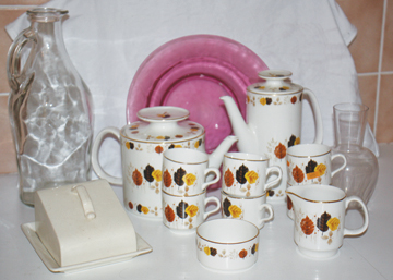 Teapots and other items