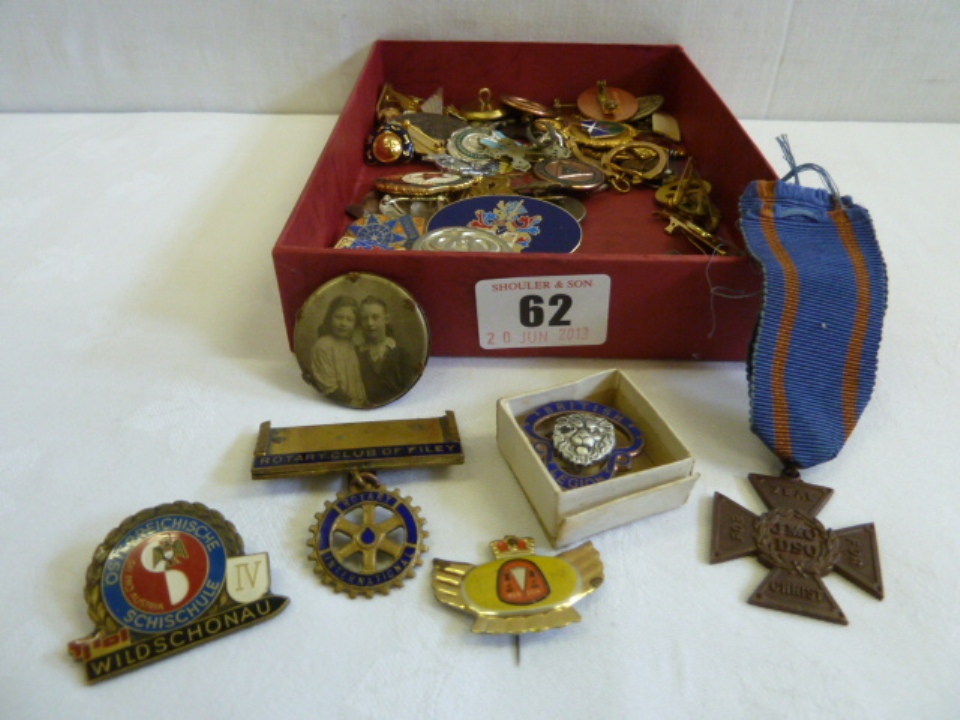 Enamel pin badges, sporting, legion