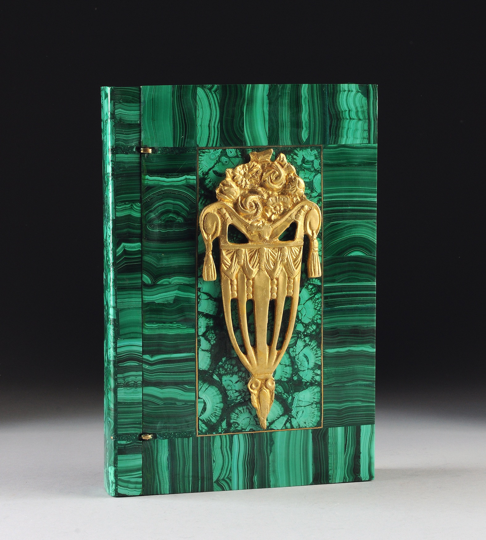 AN ART DECO STYLE GILT BRONZE MOUNTED MALACHITE DESKTOP BOX, POSSIBLY RUSSIAN, 20TH CENTURY, the