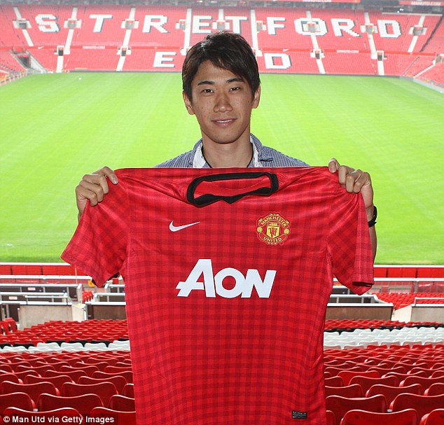 Meet Shinji Kagawa and be presented with his Signed Football Boots, have a Photo to record this very