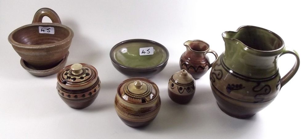 A group of Winchcombe pottery with work by Sid Tustin, Pat Groome and Finch