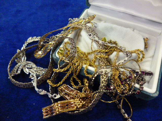 Three 9ct gold necklaces together with an 18ct gold necklace and other jewellery (parcel)