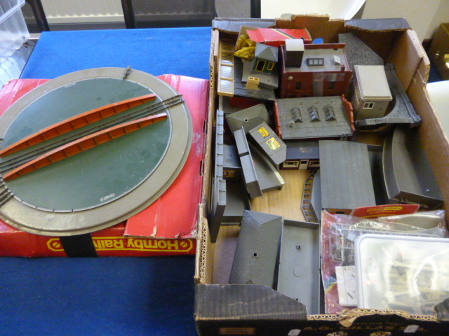 A collection of Hornby Dublo & Hornby 00 buildings, signals, accessories including a turntable (