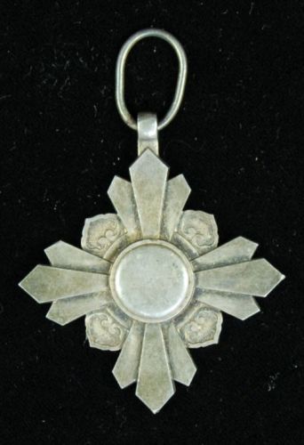 x Japan, Manchukuo, Order of the Auspicious Clouds, Eighth Class breast Badge, 46mm, silver, good