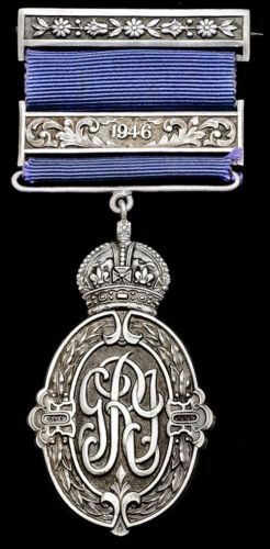 Kaisar-i-Hind, G.V.R., 2nd type, Second Class, silver, with Second Award Bar, dated `1946`, and