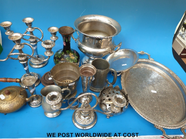 A collection of silver plated items to include a twin-handled champagne bucket and a Chinese