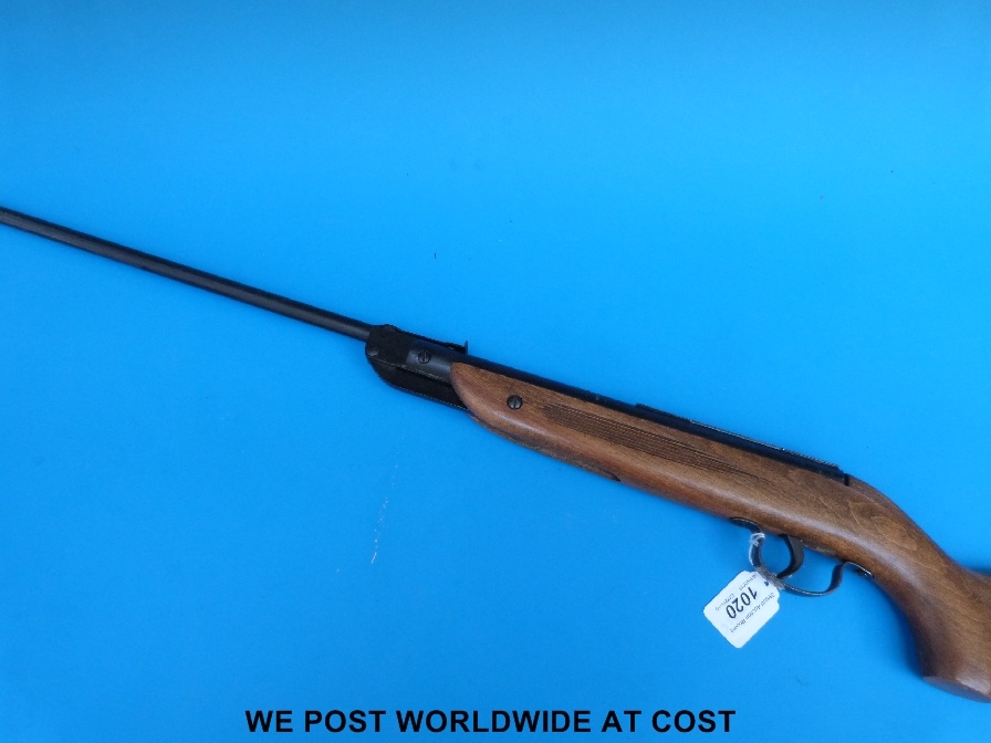 A Webley Ranger .22 air rifle. ALL WEAPONS ARE SOLD AS SEEN, AS SUCH PLEASE ENSURE THAT BEFORE