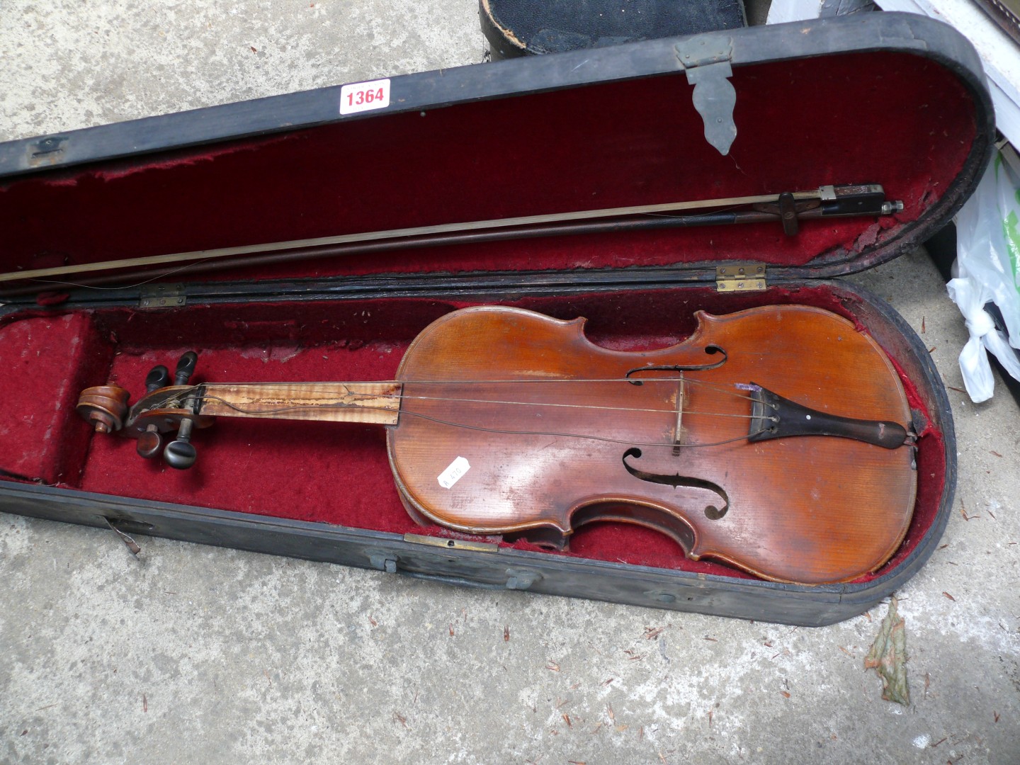 An antique Continental viola, labelled to the interior `Neuner & Hornsteiner`, and indistinctly