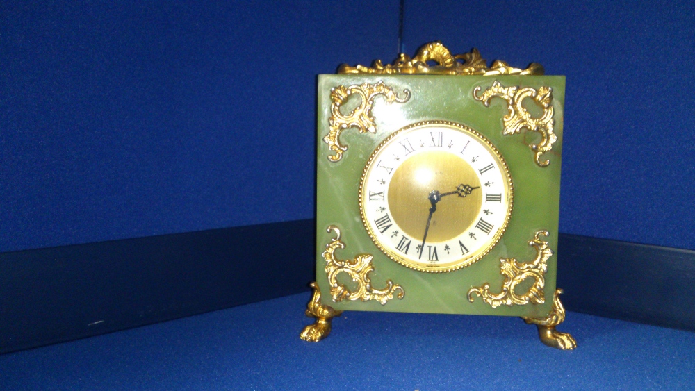 20 cent mahog. Mantle clock