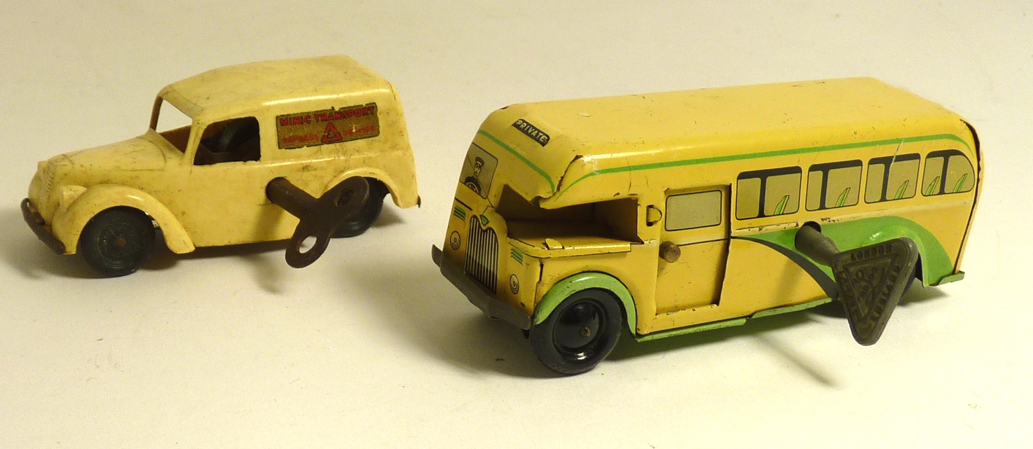 Wells Brimtoy Pocketoy Coach, tinplate clockwork, half cab, cream with light green and with