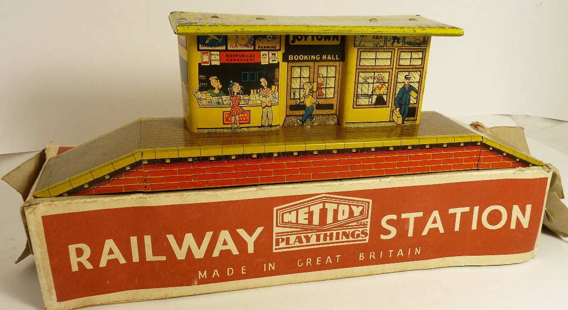 Mettoy Railway Station in original box