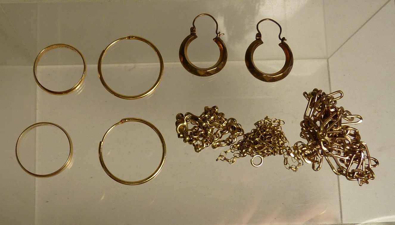 Two 9ct gold wedding bands, two pairs 9ct gold hoop earrings and some 9ct gold chains, total 16g