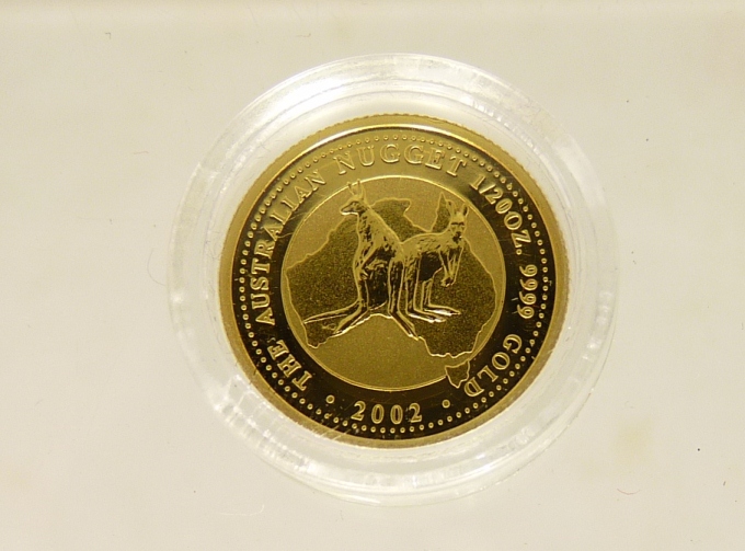 A gold Elizabeth II Australian five dollars 2002. The Australian nugget 1/20 oz 9999 gold.