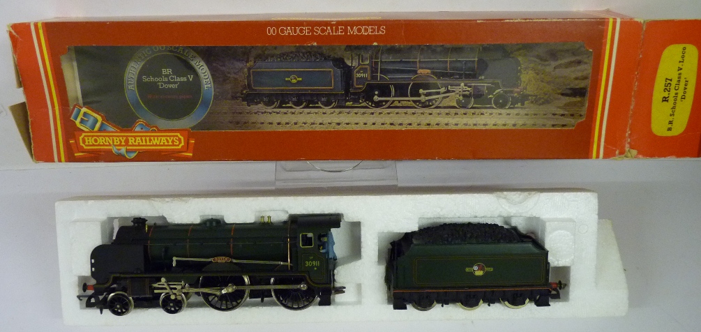 HORNBY RAILWAYS - R257 BR 0-4-0 loco Dover no.30911, boxed ++loco front bogie a little loose