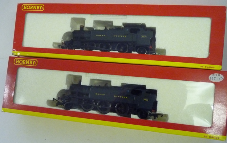 HORNBY - R2098 GWR 2-6-2T 61xx Class locomotive no.6113, boxed together with R2098A GWR 2-6-2T