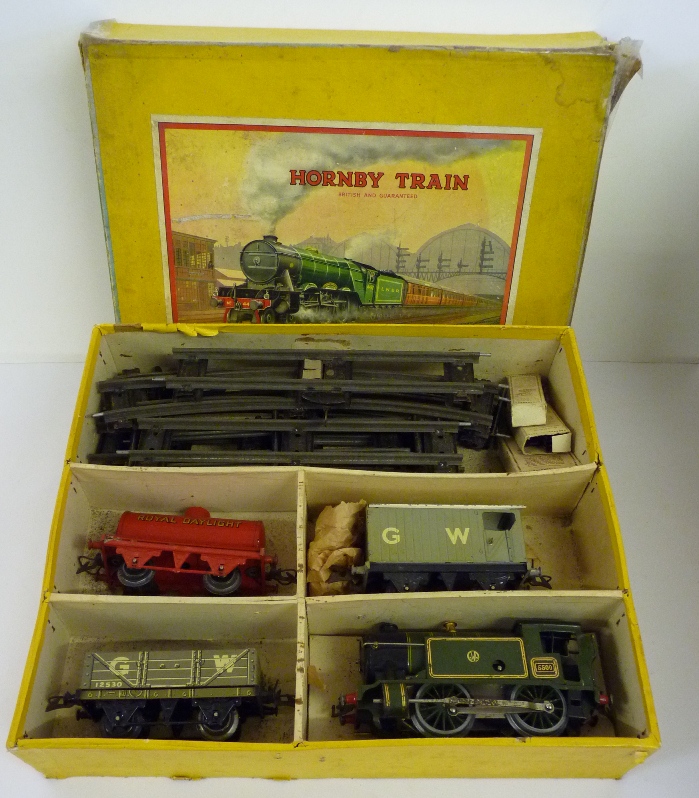 HORNBY - No.1 Special Tank Goods Set, clockwork, comprising GWR 0-4-0 tank loco no.5500, Royal