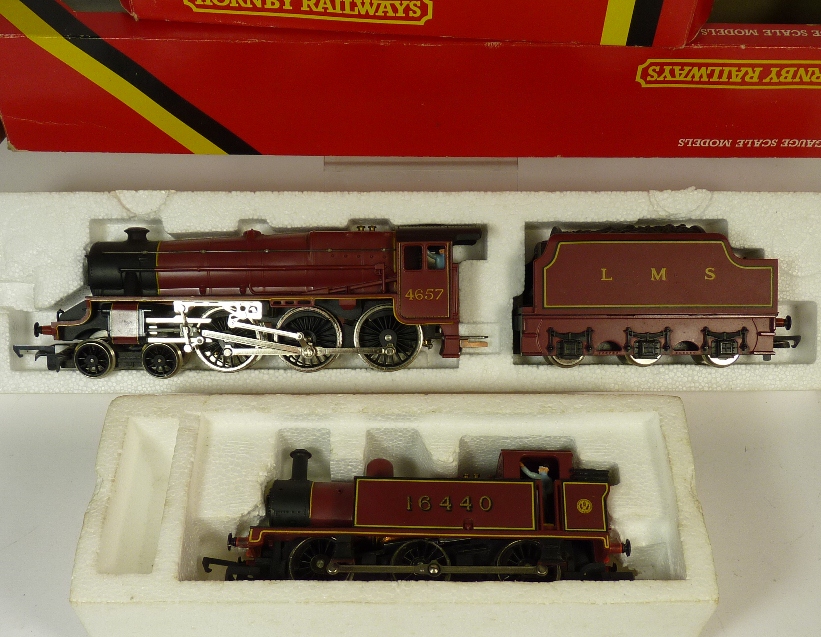 HORNBY RAILWAYS - LMS Jinty 0-6-0T loco no.16440, maroon, boxed together with R842 LMS 4-6-2 loco