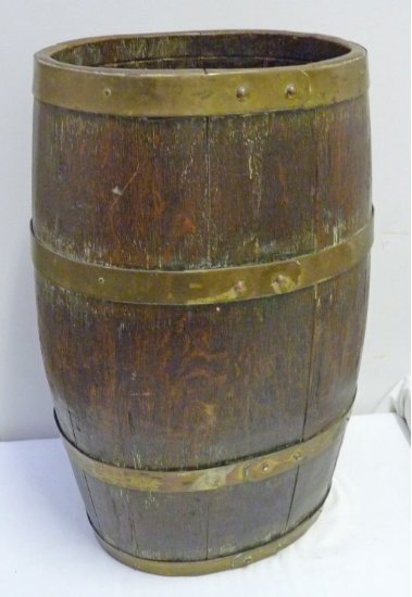 19TH CENTURY BRASS BOUND OAK BARREL STICKSTAND,60CM TALL