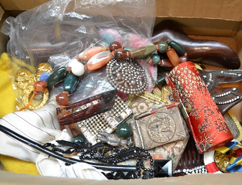 Small quantity of costume jewellery, mesh purse, hair slides, gilt metal japanned lady`s purse,