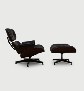 Charles Eames lounge chair Usa C,1970 Charles Eames 670 Rosewood lounge chair with matching ottoman,
