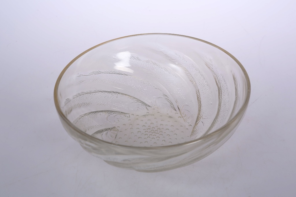 A Lalique "Poissons" pattern bowl, circular, moulded with fish around a well with air bubbles,