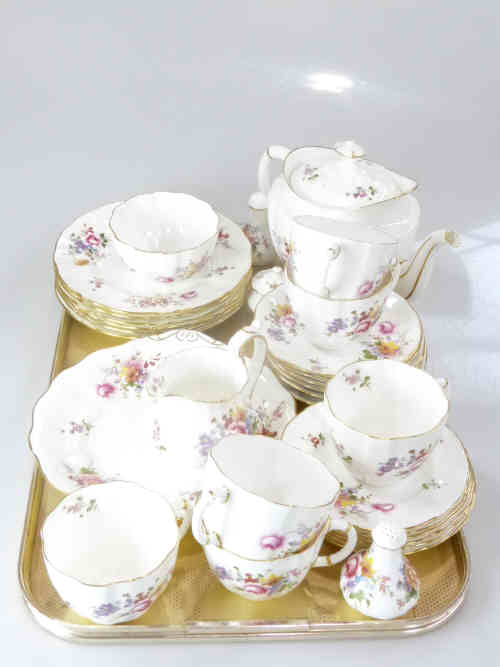 Royal Crown Derby 'Derby Posies' Tea Service, 31 Pieces