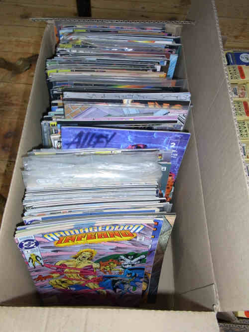 Box of American Comics 'Metropol', 'Robin', 'Alley Cat' etc