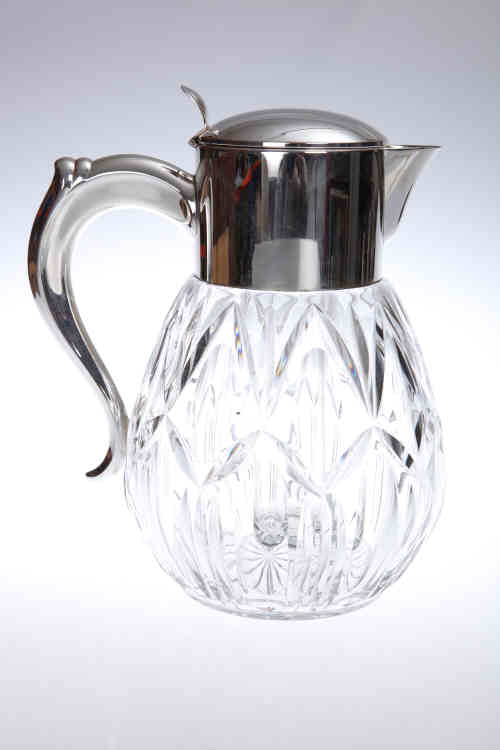 A large silver-plate mounted glass lemonade jug. 27cm