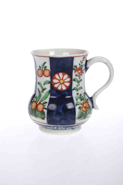 A rare Worcester toddy cup, c. 1768, of so called "thistle shape" and Red Line Bordered Group type",