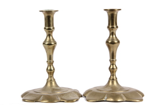 PAIR MINIATURE BRASS CANDLESTICKS - Period Queen Anne turned sticks with petal bases. 4 3/8" tall,