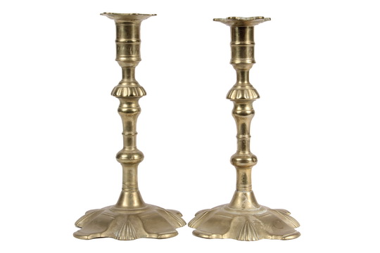 PAIR ENGLISH BRASS CANDLESTICKS - Chippendale Petal Base Candlesticks with matching bobeches, late