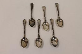 Six silver teaspoons, London 1873. (6) CONDITION REPORT: Good condition.