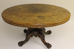 A Victorian walnut breakfast table, width 136 cm. CONDITION REPORT: Good condition.